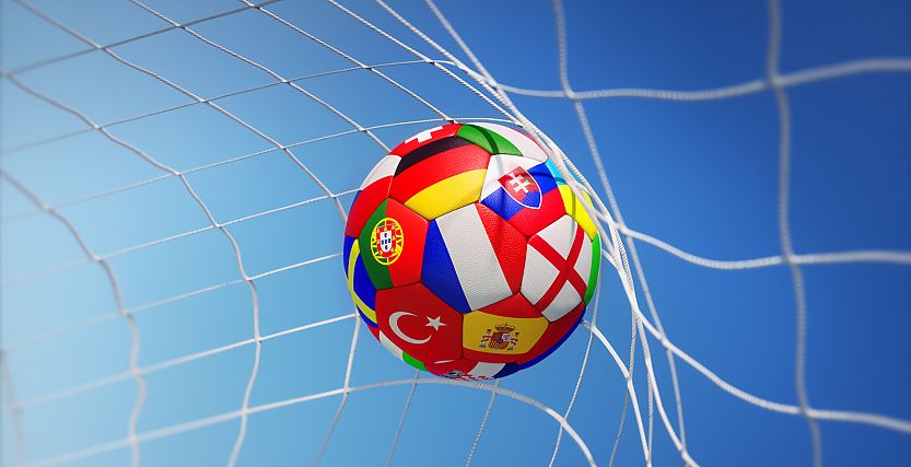 Was geschieht mit der Fussball-WM als Marke, wenn künftig deutlich mehr Mannschaften teilnehmen? Gefährden Geschäftsinteressen ihre Markenstärke? Bildquelle: Fotolia Bildquelle: ©psdesign1 - fotolia.com